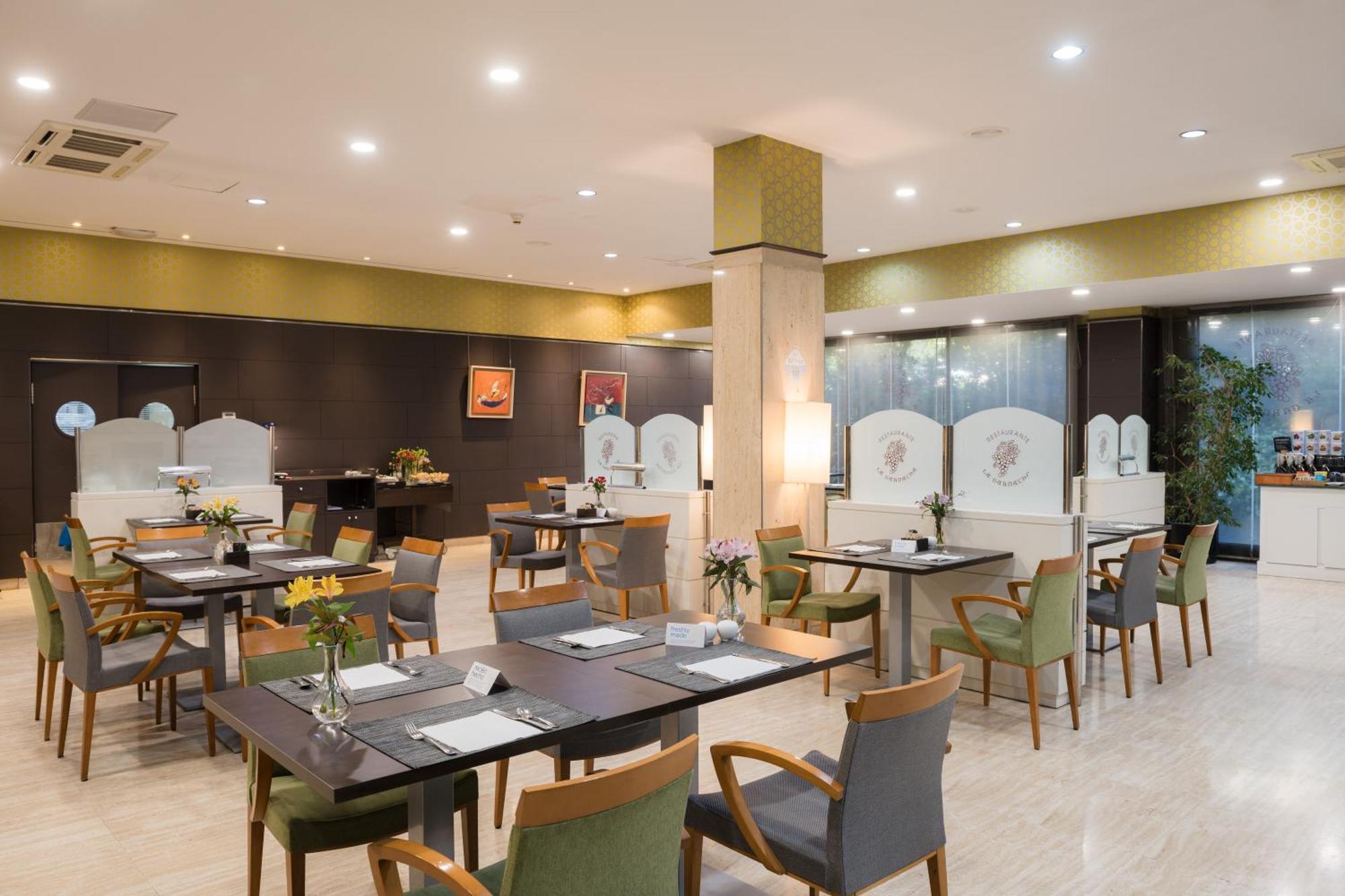 Hotel Ciudad De Valladolid Kültér fotó