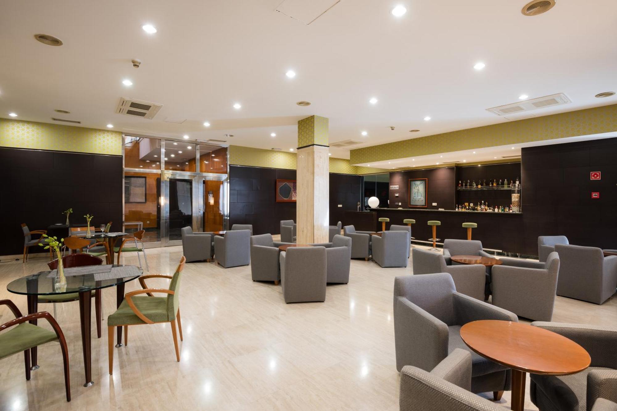 Hotel Ciudad De Valladolid Kültér fotó