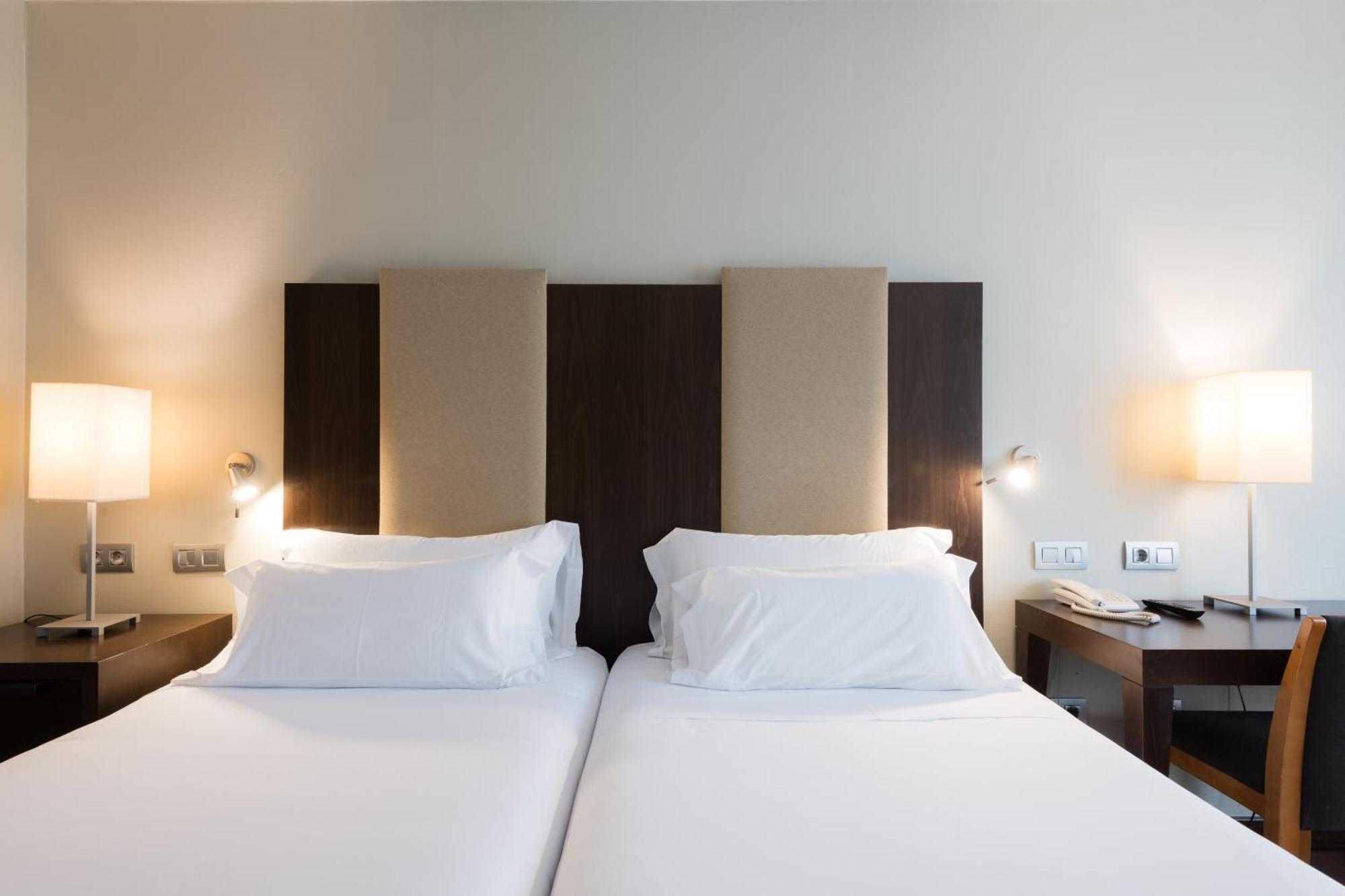 Hotel Ciudad De Valladolid Kültér fotó