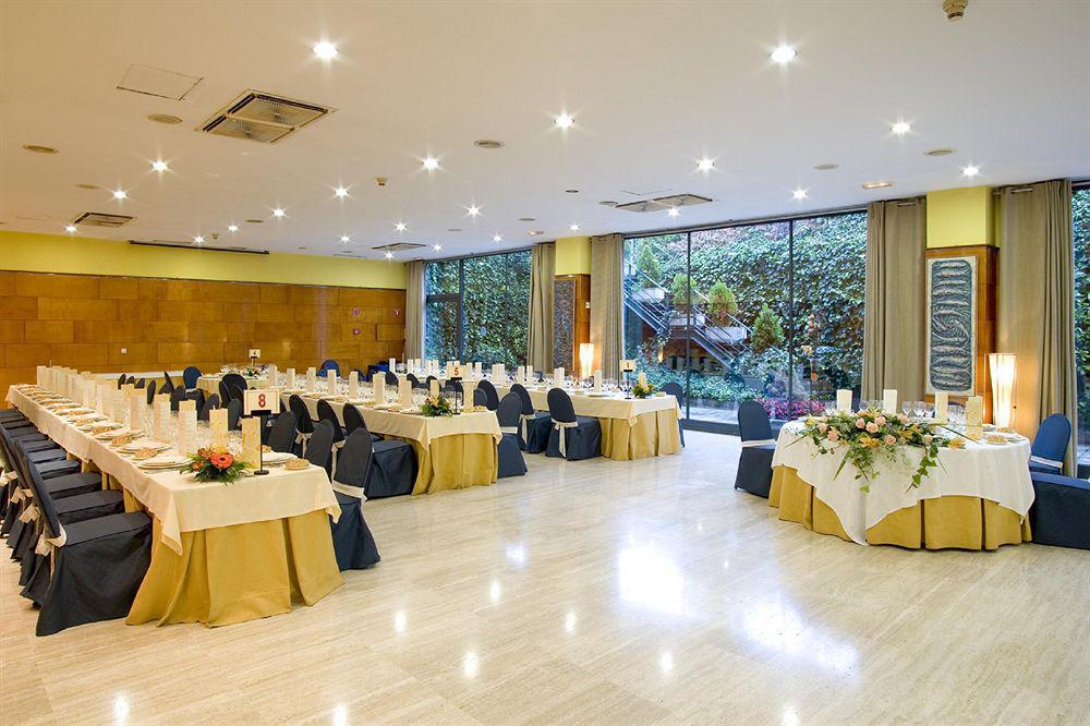 Hotel Ciudad De Valladolid Étterem fotó